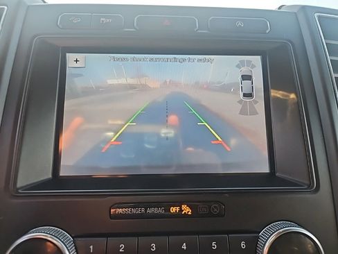 Used 2018 Ford Expedition Limited image 19