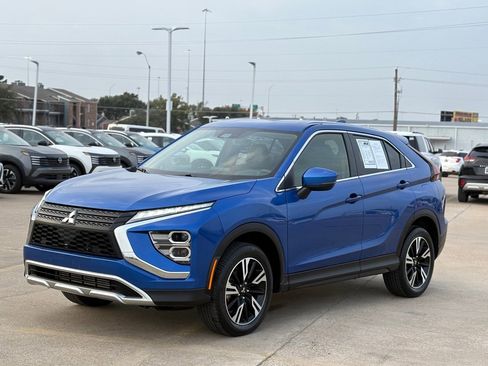 Used 2024 Mitsubishi Eclipse Cross SE image 3