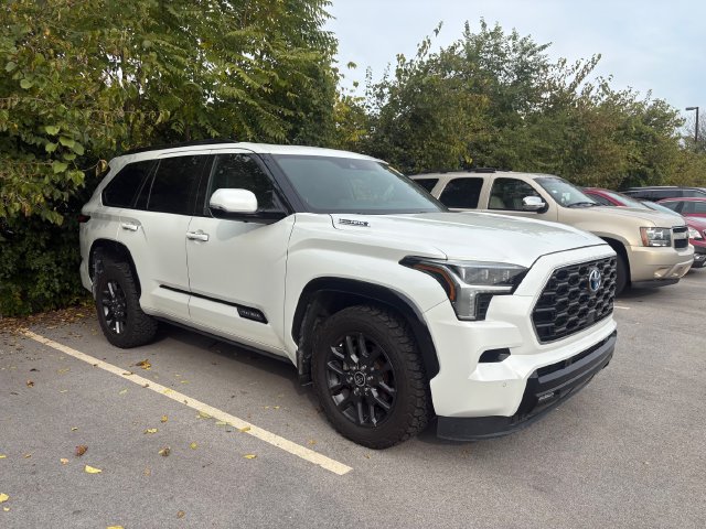 Used 2023 Toyota Sequoia Platinum AWD/4WD image 1