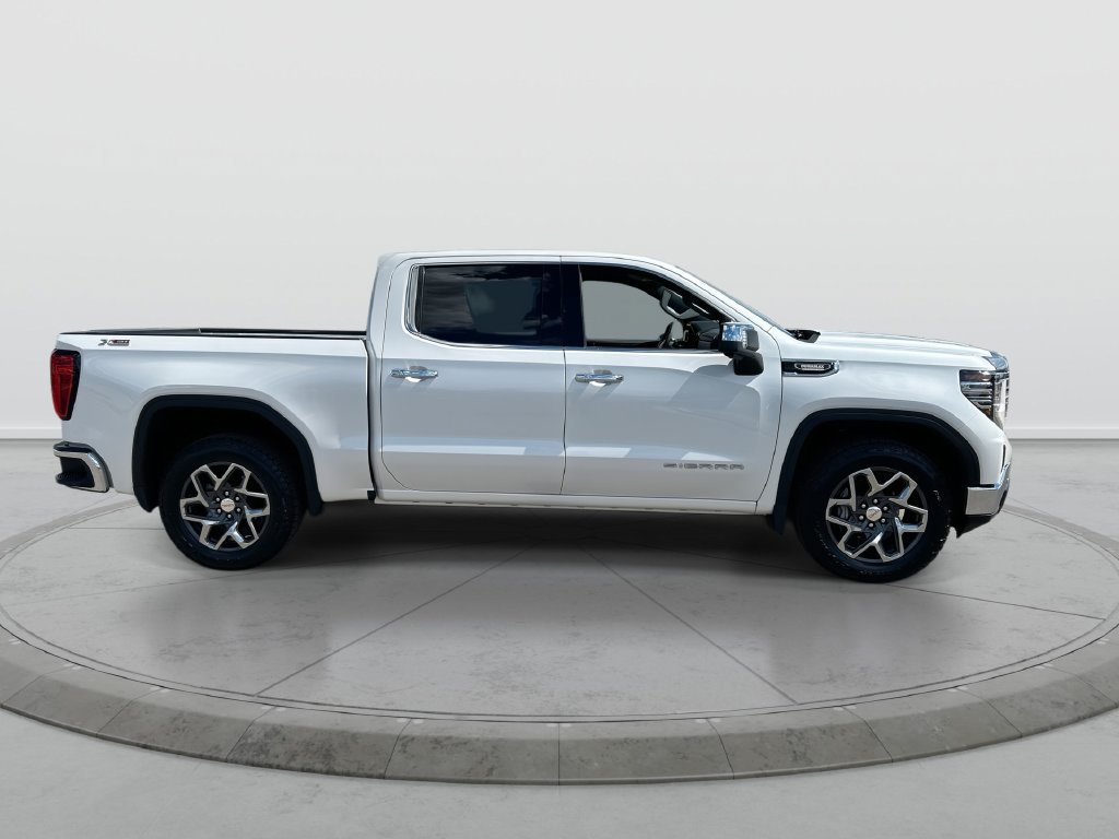 Used 2023 GMC Sierra 1500 SLT w/ SLT Premium Package AWD/4WD image 9