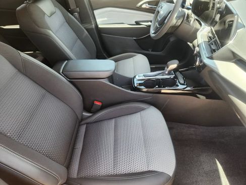 Used 2024 Chevrolet Trax LT FWD image 14