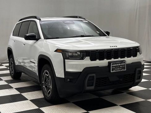 New 2026 Jeep Cherokee Laredo AWD/4WD image 2