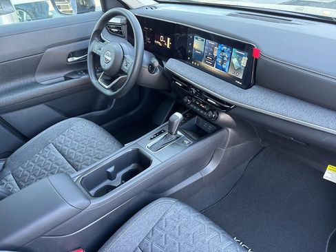 New 2026 Nissan Kicks SV image 18