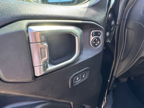 Used 2025 Jeep Wrangler Unlimited Rubicon 4xe w/ Safety Group AWD/4WD image 12