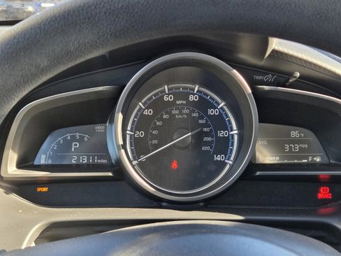 Used 2020 Toyota Yaris LE image 14