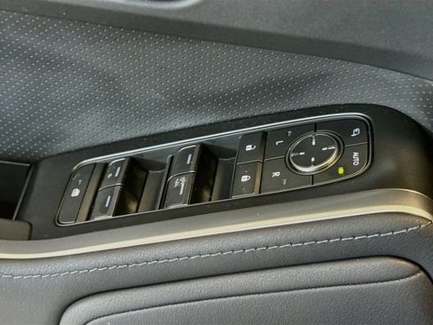 Used 2025 Lexus GX 550 w/ Accessory Package (2T) AWD/4WD image 17