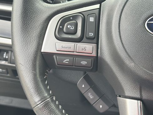 Used 2017 Subaru Forester 2.5i Touring AWD/4WD image 21
