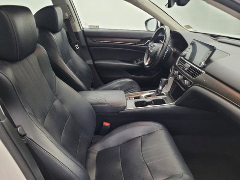 Used 2018 Honda Accord Touring image 21