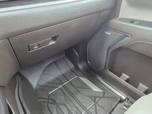 Used 2022 Chevrolet Silverado 1500 LTZ w/ LTZ Convenience Package II image 19