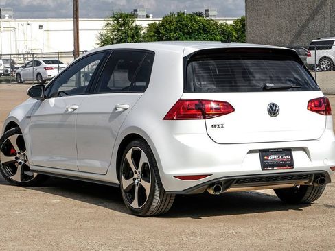 Used 2016 Volkswagen GTI SE w/ Lighting Package (SEL) FWD image 11