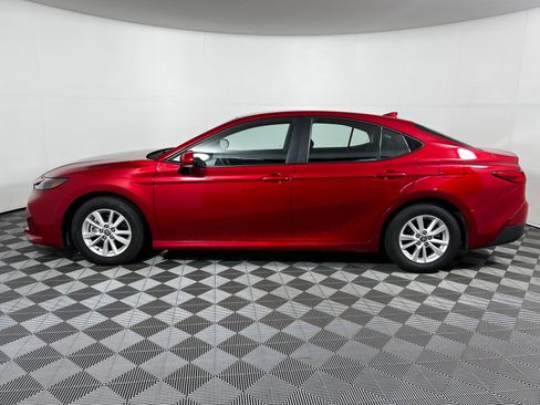 Used 2025 Toyota Camry LE FWD image 8