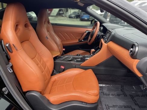 Used 2020 Nissan GT-R Premium w/ Premium Interior Package AWD/4WD image 23