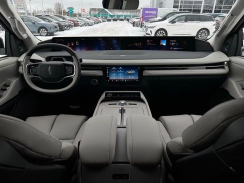 New 2025 Lincoln Navigator Reserve image 31