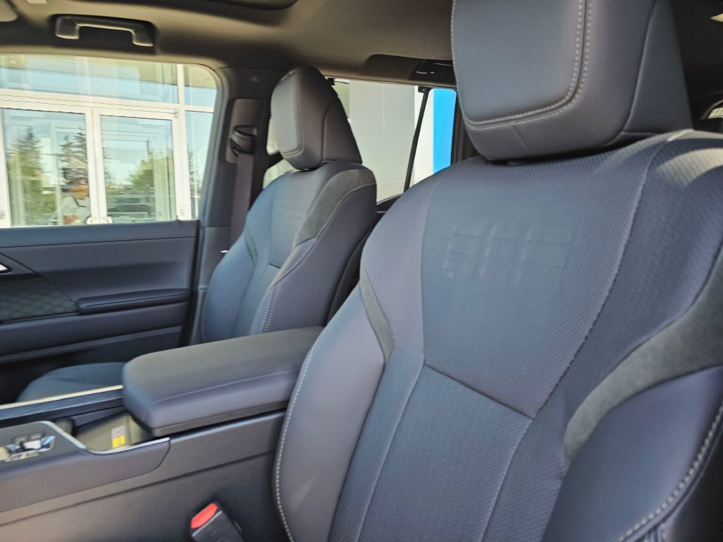Used 2026 Lexus GX 550 AWD/4WD image 24