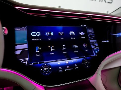 Used 2023 Mercedes-Benz EQS 580 4MATIC SUV image 38