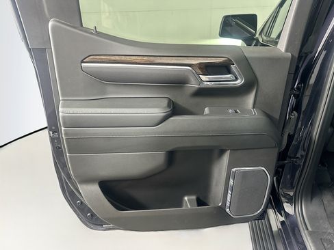 Used 2025 GMC Sierra 1500 Elevation AWD/4WD image 25