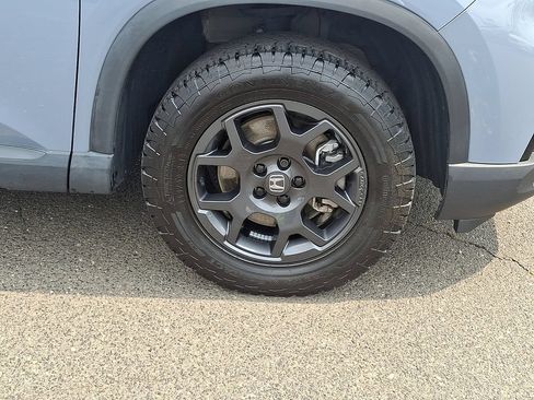 Used 2024 Honda Pilot TrailSport image 8