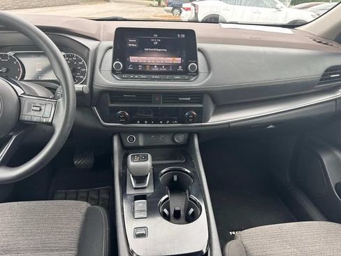 Certified 2023 Nissan Rogue SV FWD image 20