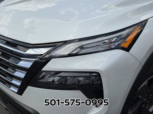Used 2026 Nissan Rogue SV FWD image 11