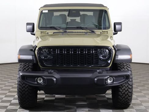 Used 2025 Jeep Wrangler Sport AWD/4WD image 9