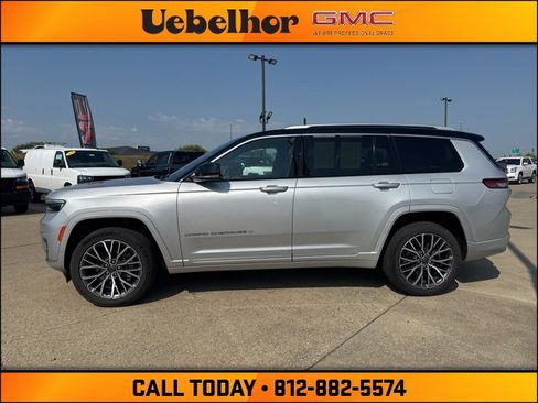 Used 2021 Jeep Grand Cherokee L Summit image 19