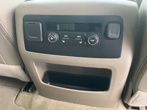 Used 2018 GMC Yukon SLT image 13