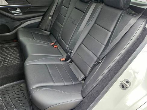 Used 2025 Mercedes-Benz GLE 350 4MATIC image 15