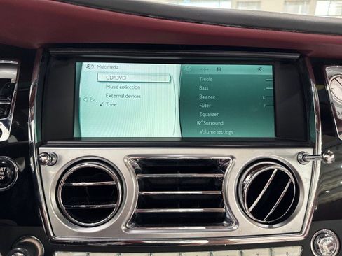 Used 2017 Rolls-Royce Dawn image 80