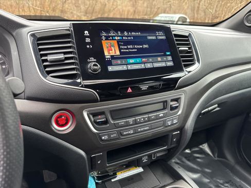 Certified 2023 Honda Passport TrailSport image 28