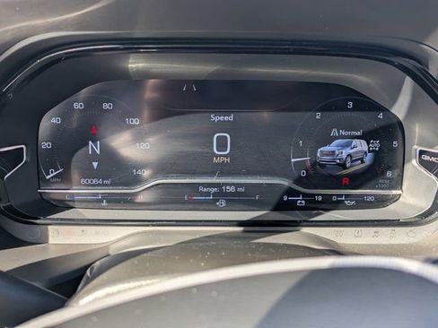 Used 2024 GMC Yukon XL Denali image 24