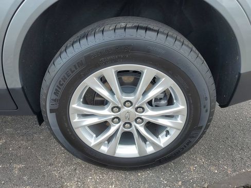 Certified 2024 Cadillac XT5 Luxury w/ LPO, Floor Liner Package AWD/4WD image 28
