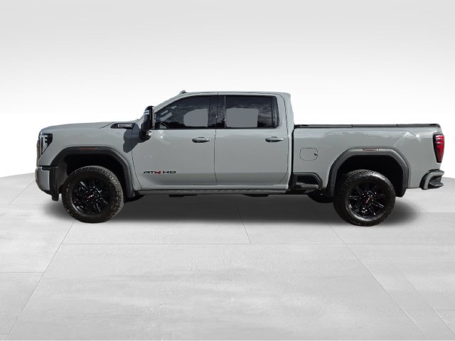 Used 2024 GMC Sierra 2500 AT4 w/ AT4 Premium Plus Package AWD/4WD image 10