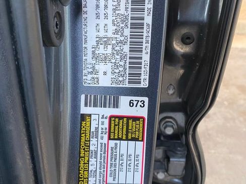 Used 2021 Toyota Tacoma TRD Off-Road w/ Technology Package AWD/4WD image 15
