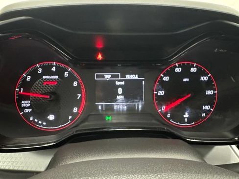 Used 2024 Chevrolet Trax RS w/ Sunroof Package FWD image 13