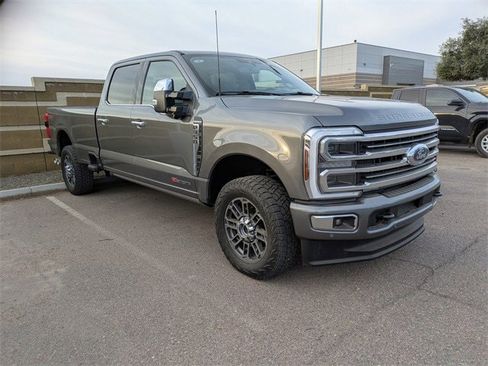 Used 2025 Ford F350 Platinum w/ Platinum Plus Package image 4