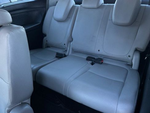 Used 2018 Honda Odyssey Elite image 16