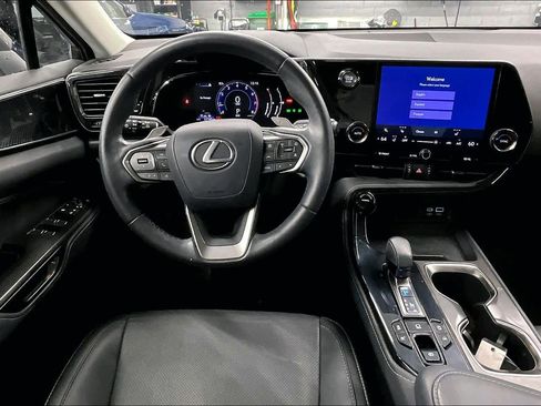 Used 2024 Lexus NX 250 FWD image 5