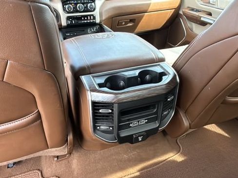Used 2019 RAM 1500 Laramie AWD/4WD image 21