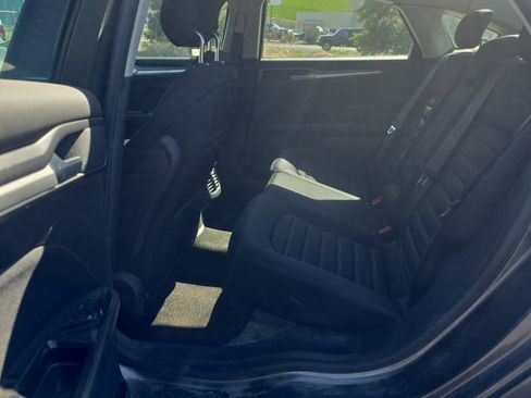 Used 2013 Ford Fusion SE image 9