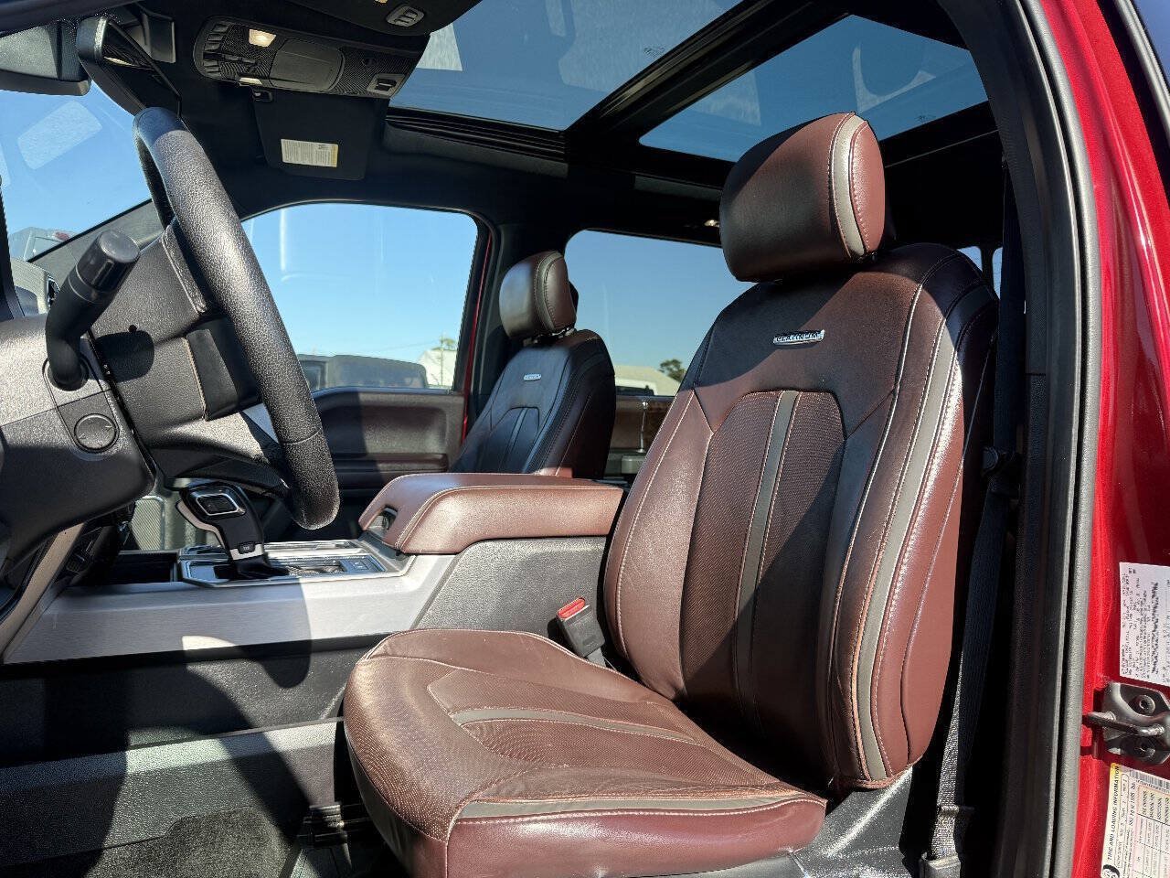 Used 2016 Ford F150 Platinum w/ Equipment Group 701A Luxury AWD/4WD image 2