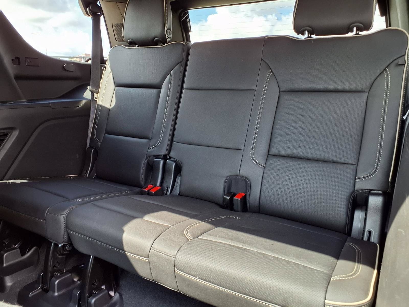 Used 2023 Chevrolet Tahoe Premier RWD image 17