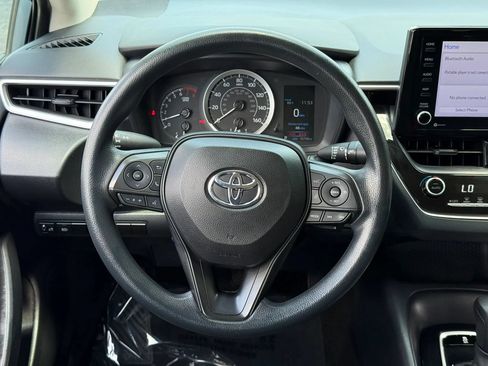 Used 2022 Toyota Corolla LE FWD image 15