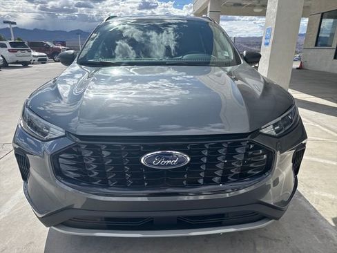 Used 2025 Ford Escape ST-Line image 8