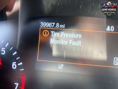 Used 2020 Ford Escape SE image 1