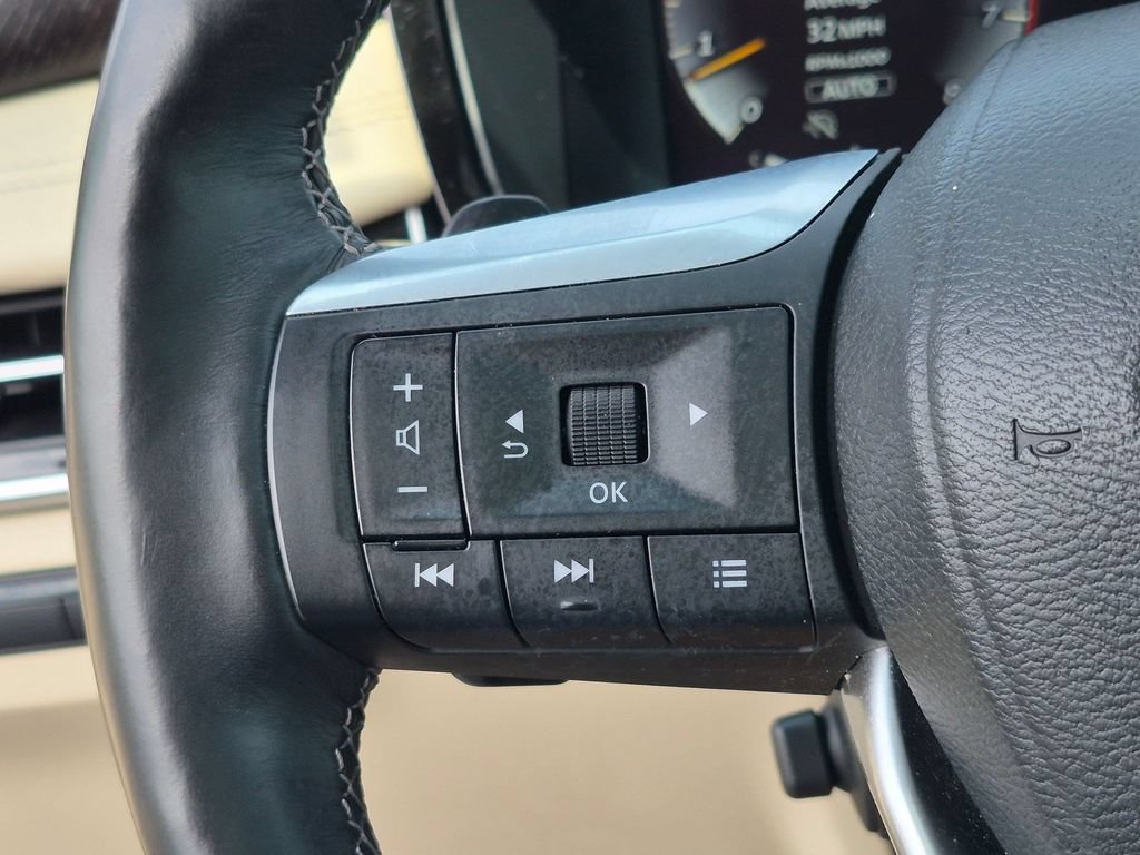 Used 2023 INFINITI QX60 Sensory w/ Cargo Package AWD/4WD image 15