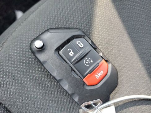 Used 2021 Jeep Gladiator Sport AWD/4WD image 28