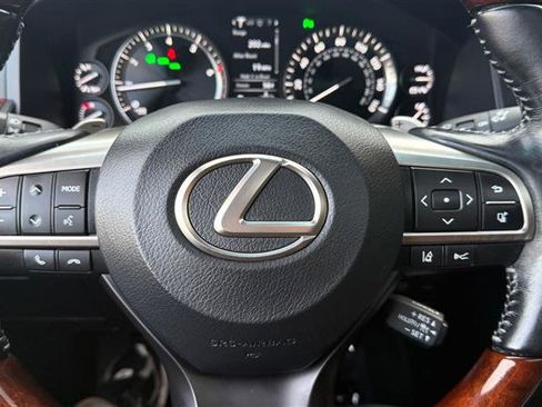 Used 2017 Lexus LX 570 4WD image 40