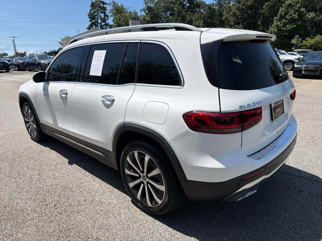 Used 2021 Mercedes-Benz GLB 250 w/ Premium Package image 5