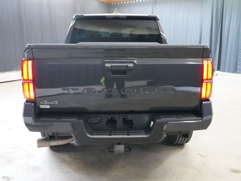 Used 2025 Toyota Tacoma SR5 AWD/4WD image 6