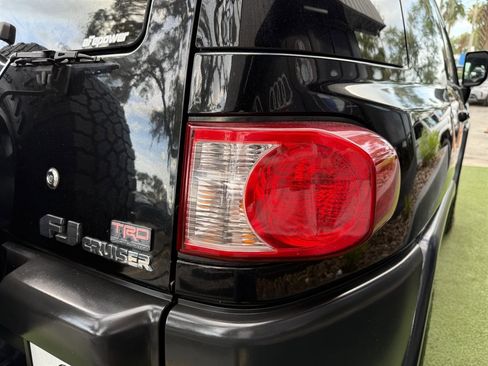 Used 2007 Toyota FJ Cruiser 4WD image 13